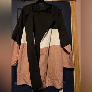 Bloomchic Blazer /Cover Up jacket NWT size 26